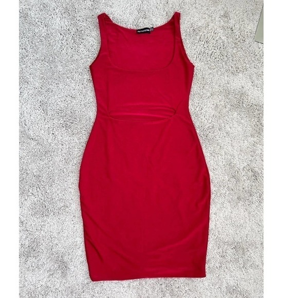 Pretty little thing red dress size 2       #029-0867 - Picture 6 of 10